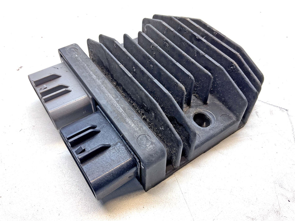 2021 Triumph Speed Triple 1160 RS Regulator Rectifier - T1300679