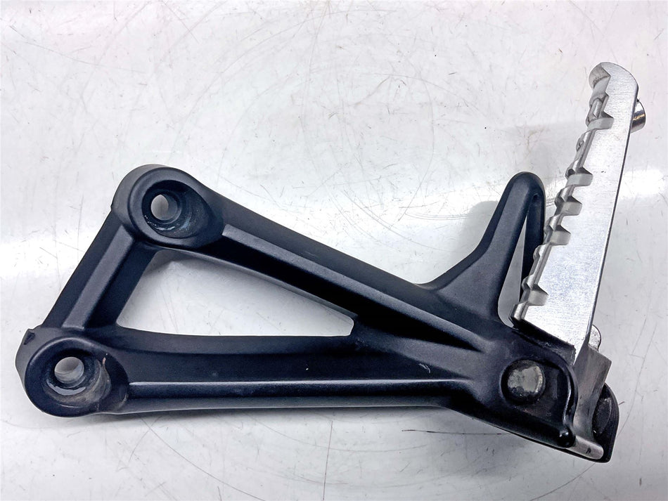 2014 Yamaha MT-09 Rear Left Footrest & Hanger - 3VR274310200