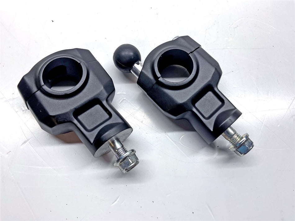 2024 Yamaha MT-10 SP Handlebar Yoke Clamps - B67248471000
