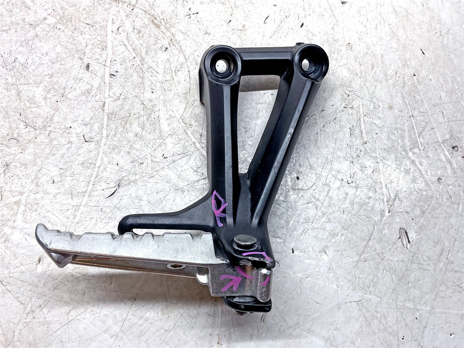 2020 Yamaha MT-10 Right Pillion Footrest - B672742L00
