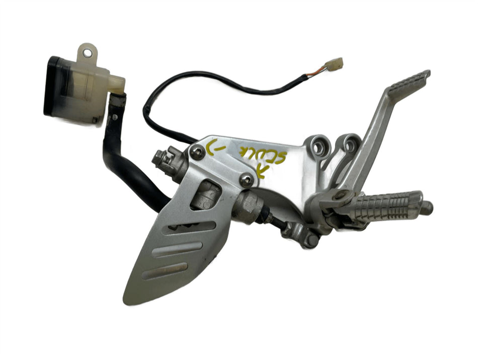 2010 Suzuki GSX-R600 Front Right Footrest & Hanger 4351137H00