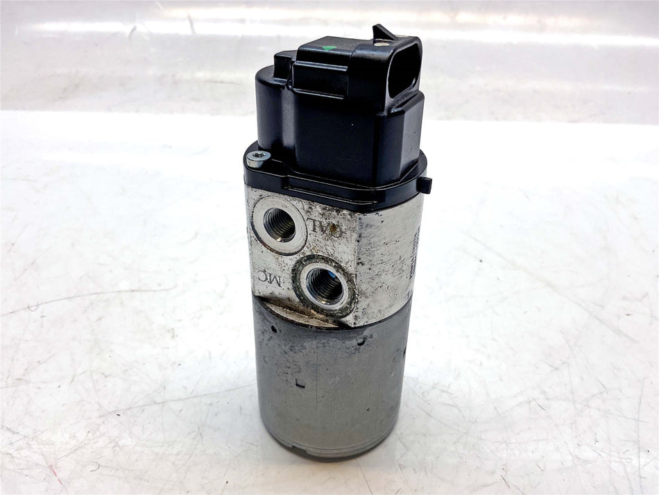 2015 Harley-Davidson Breakout FXSB ABS Pump - 41100037A