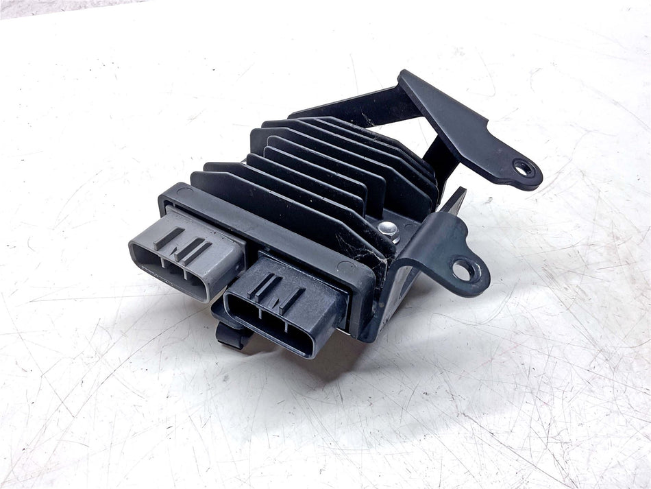 2023 Triumph Street Triple 765 R Regulator Rectifier - T1300679