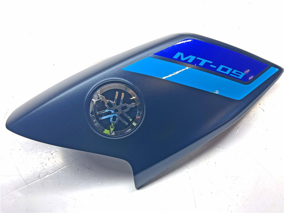 2024 Yamaha MT-09 Right Tank Fairing - B7N2137X0033