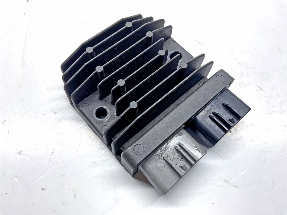 2018 Ducati SuperSport 939 S Rectifier Regulator - 54040301B