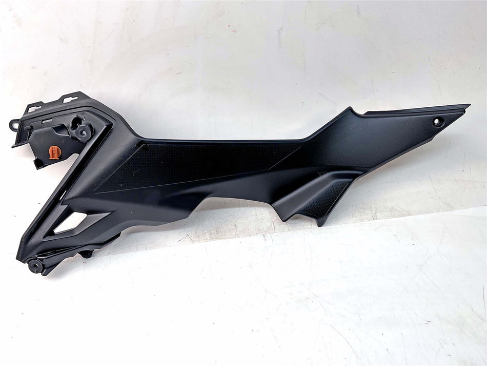 2025 Kawasaki Z650 ER650 Left Knee Grip Fairing - 14093-0613
