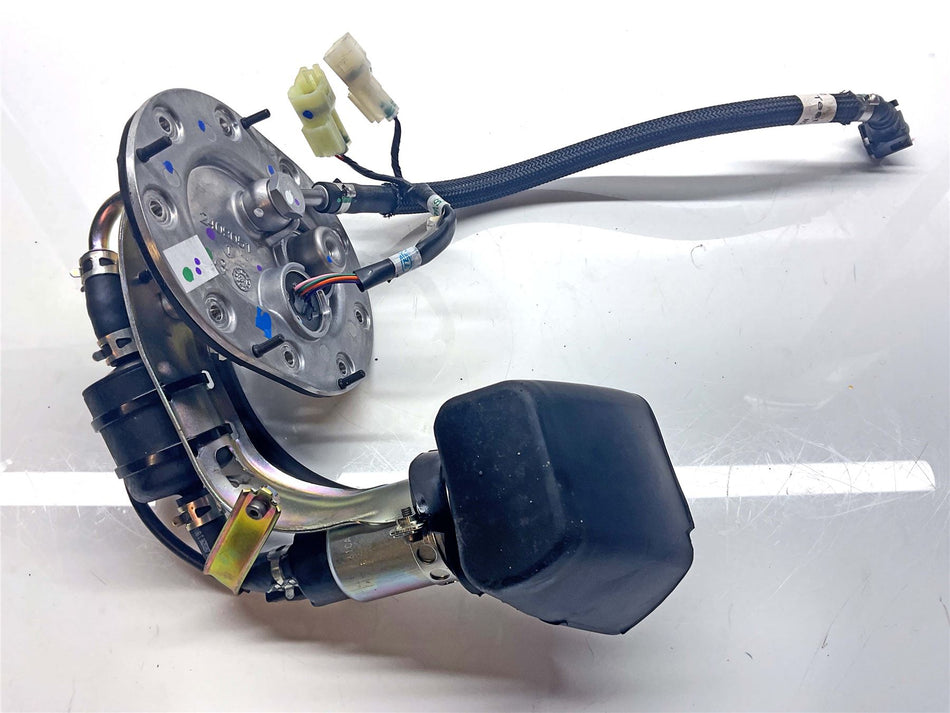 2025 Triumph Speed Twin 900 Fuel Pump - 763 Miles - T1247556