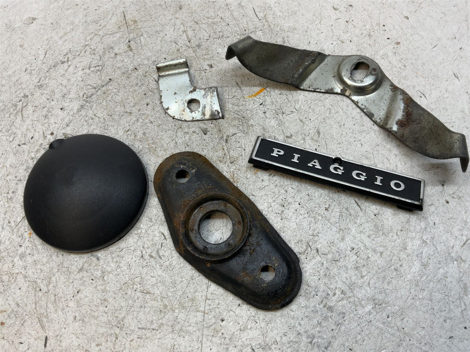 1998 Vespa T5 Assorted Panels and Fixings 233158