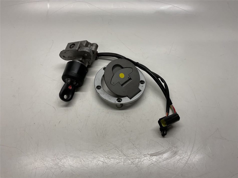 2019 DUCATI MONSTER Ignition Switch & tanklock