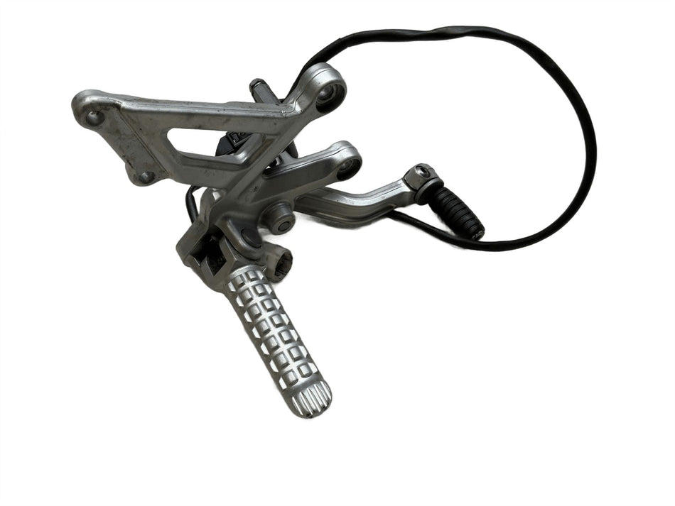 2021 Aprilia Tuono V4 1100 Factory Front Right Footrest & Hanger 2B003300