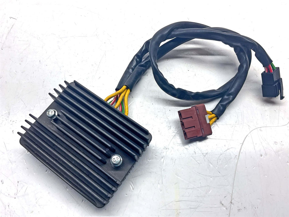 2010 Vespa GTV250 Regulator Rectifier - 639110