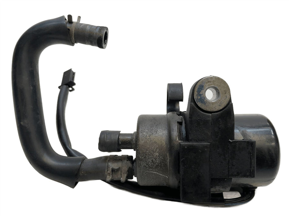 2000 Yamaha FZS600 Fazer Fuel Pump 5DM1390700