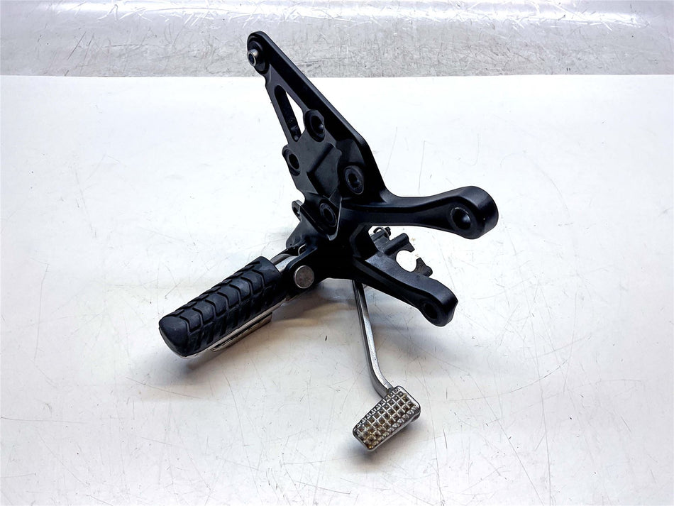 2019 Kawasaki Z900 ZR900 Front Right Footrest & Hanger - 340280353