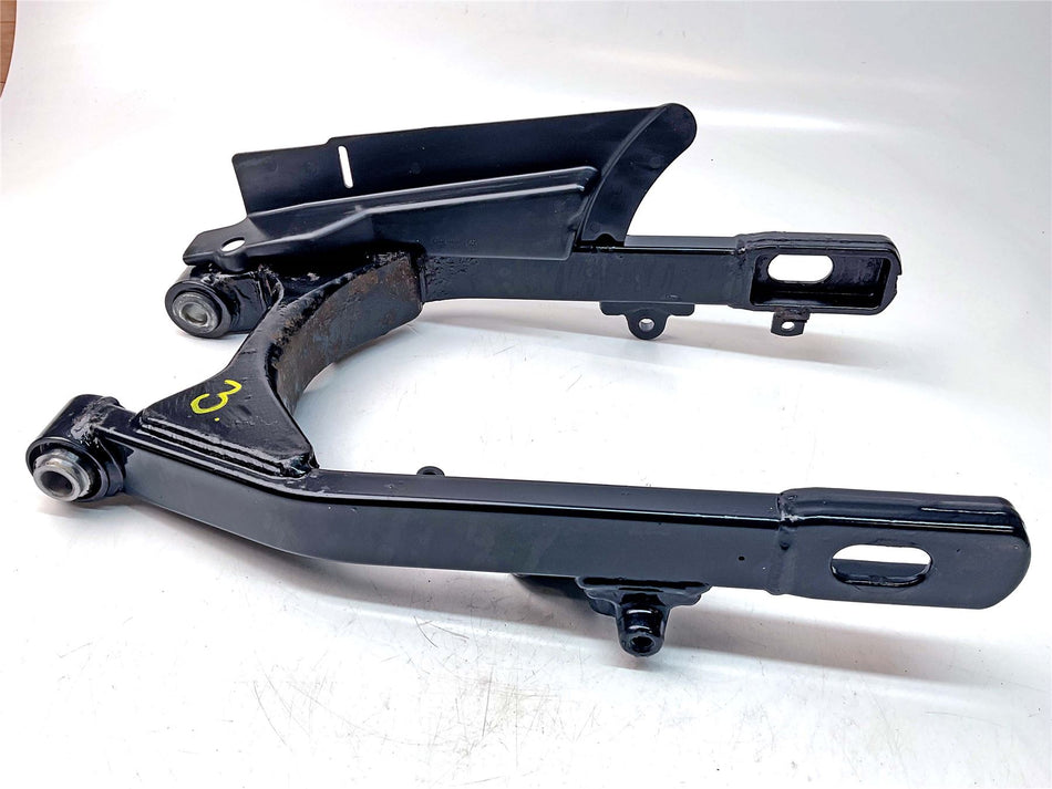 2011 Harley-Davidson Fat Bob Swingarm  - 47820-10