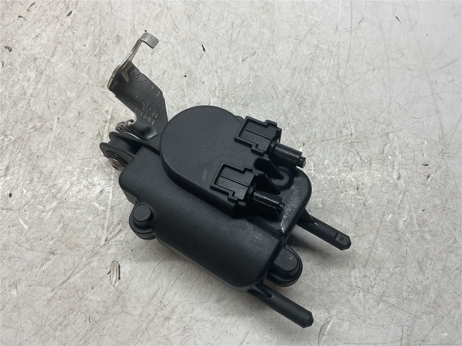 2023 BMW M1000R Exhaust Flap Actuator - 18518356798