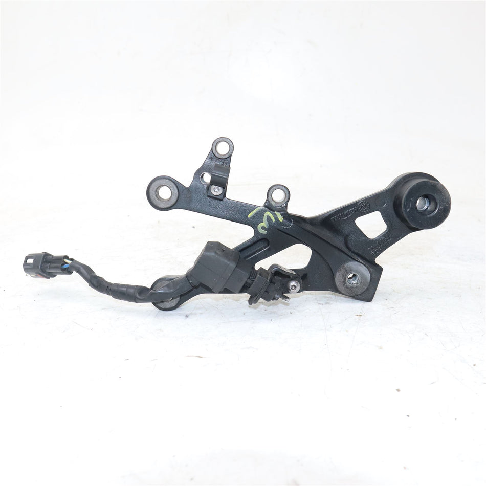 2022 TRIUMPH STREET TRIPLE 765 RS Right Front Footrest Hanger - T2082484