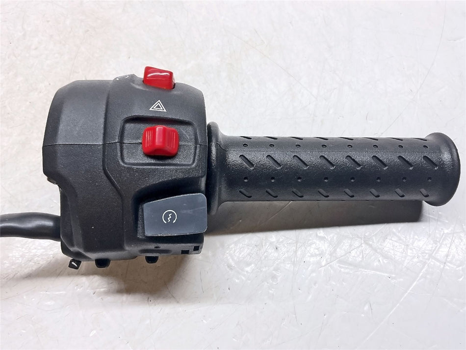 2025 Triumph Speed 400 Right Switch Gear - TA401402