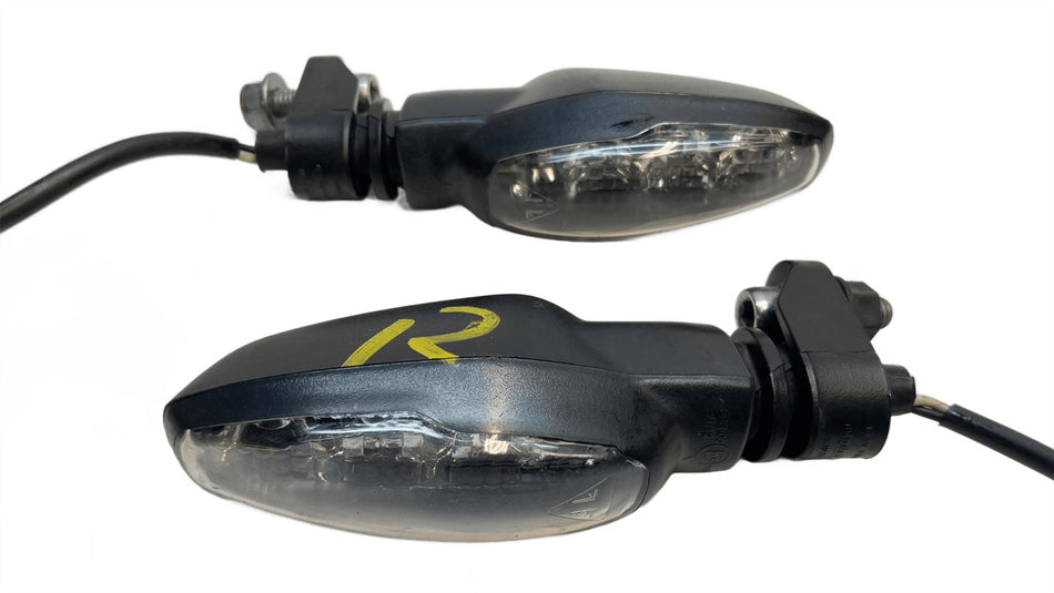2022 Triumph Tiger 900 Front Indicators T2062700