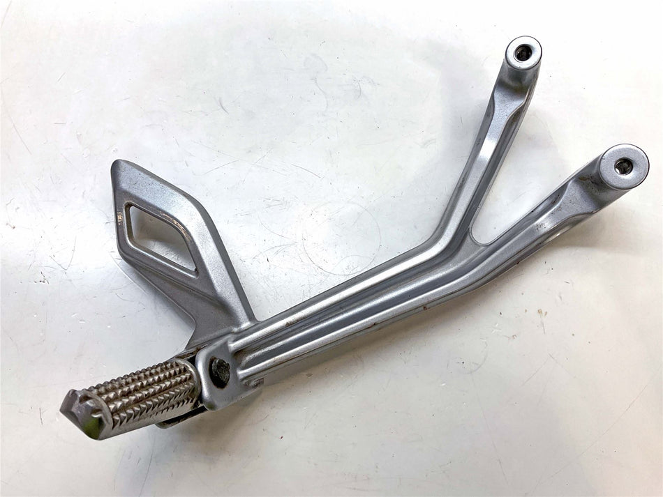 2021 Yamaha YZF-R 125 Rear Right Footrest & Hanger - B5GF742L0100