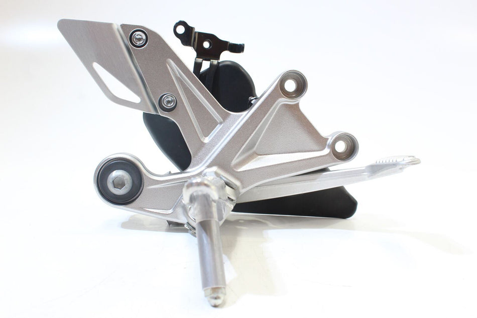 2008-2016 HONDA CBR 1000 RR FIREBLADE Right Hand R/H Rear Set Complete with Brak