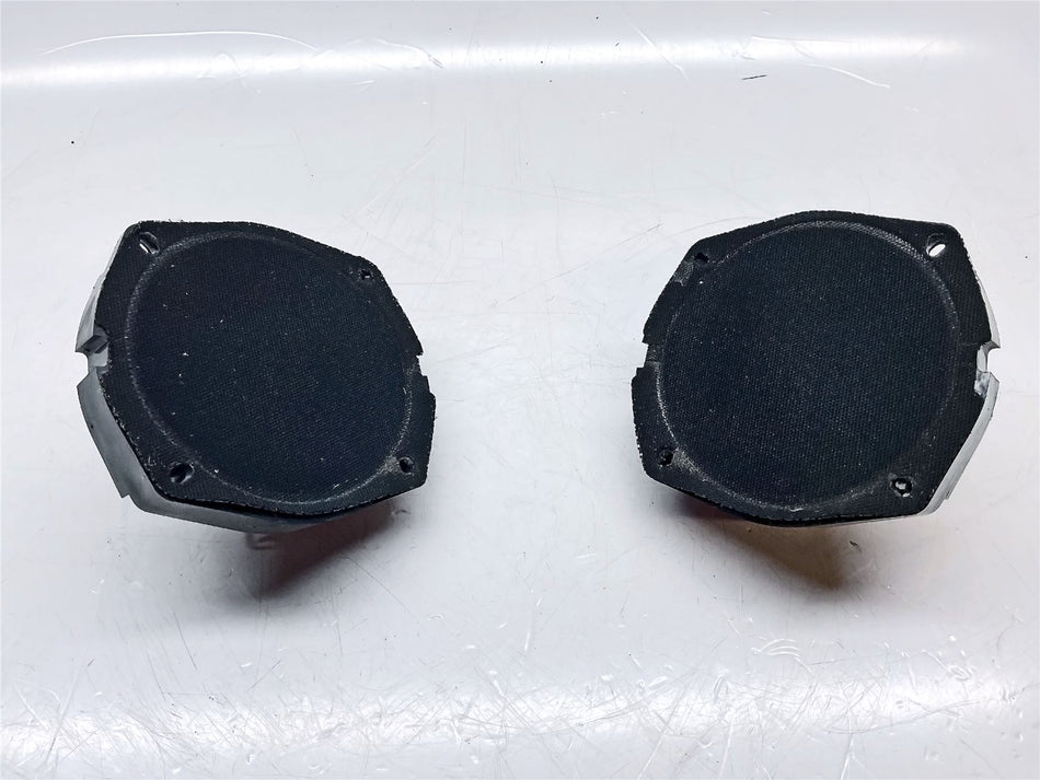 2004 Harley-Davidson Electra Glide Ultra Classic  Pair of Speakers - 77029-01