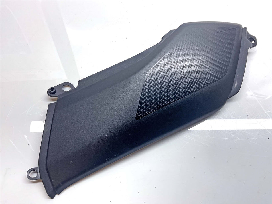 2022 Kawasaki Z900 ZR900 Left inner side Fairing - 14093-0667