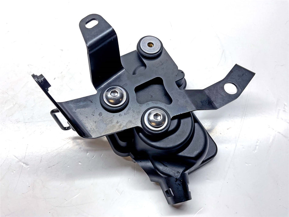 2025 Triumph Speed Triple 1200 Servo Motor Cover and Mount - T2204812