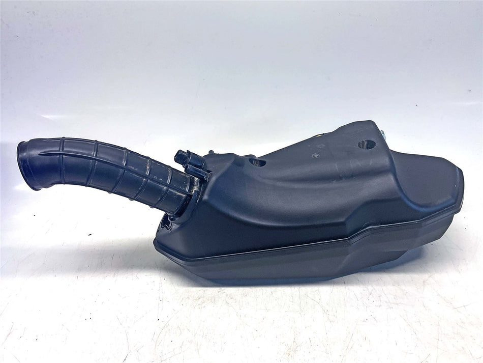 2021 BMW C400GT Airbox - 13711540173