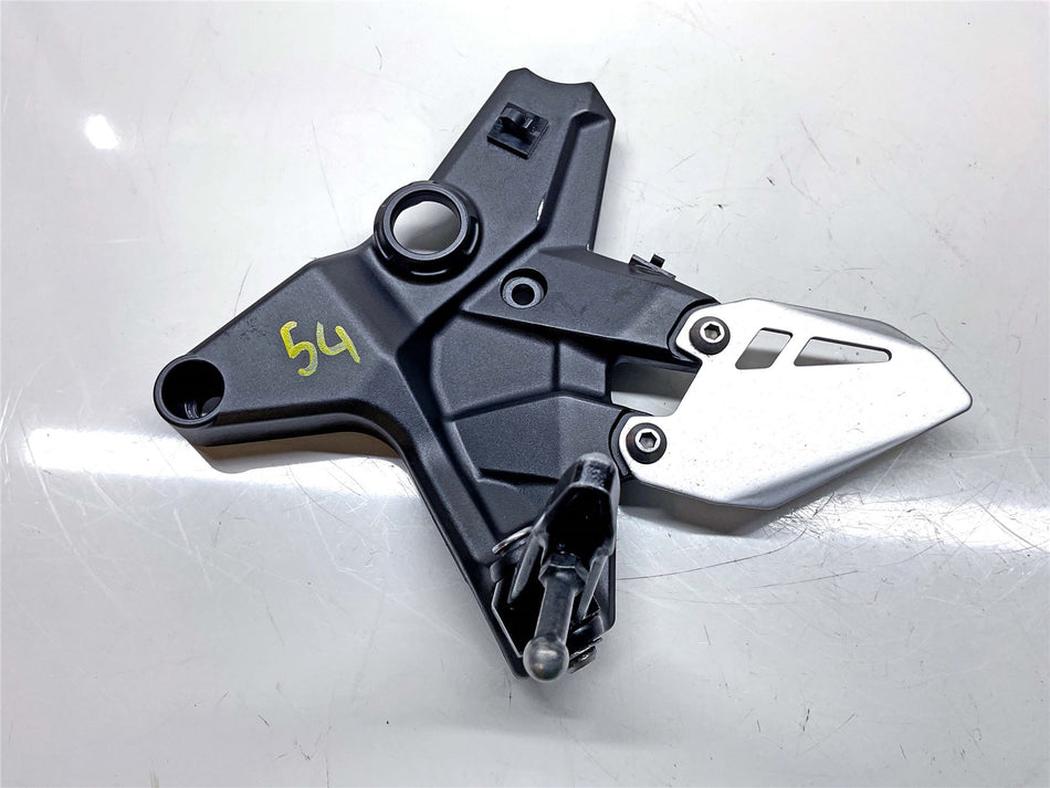 2021 Kawasaki Z H2 ZR1000 ABS Front Right Footrest & Hanger - 340280092