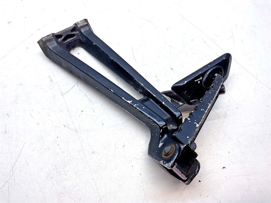 2018 Yamaha YZF-R 125 Rear Left Footrest & Hanger - 5D7-F741L-21