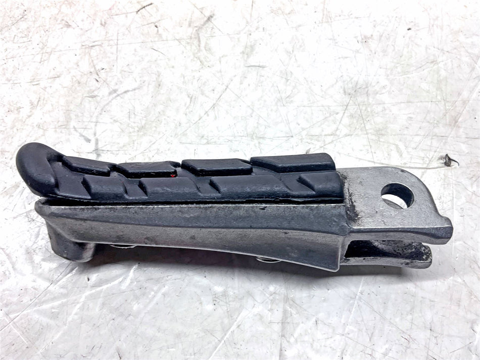 2015 Royal Enfield Continental GT Right Pillion Footrest - 585656