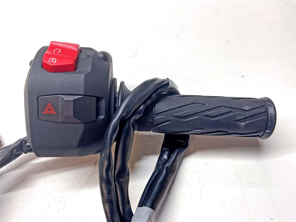 2025 Suzuki GSX-8R Switchgear Right - 5710006L61000