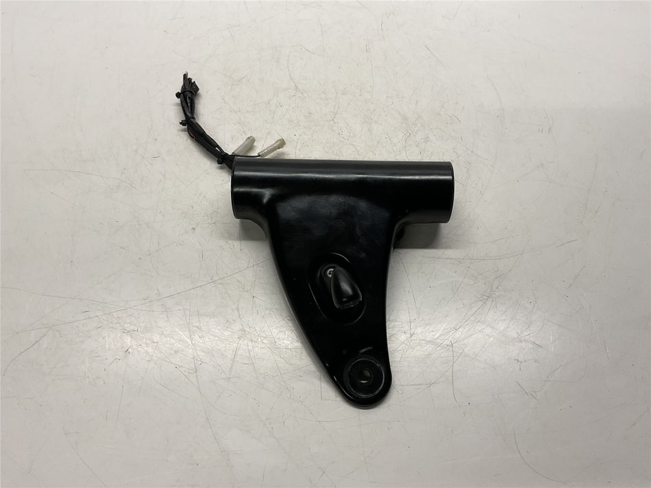 2017 TRIUMPH BONNEVILLE Front Left Indicator & fork mount - T2706333
