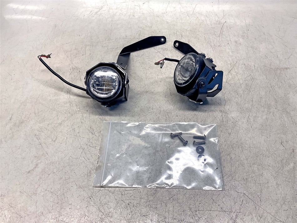 2018 BMW S1000XR spot lights