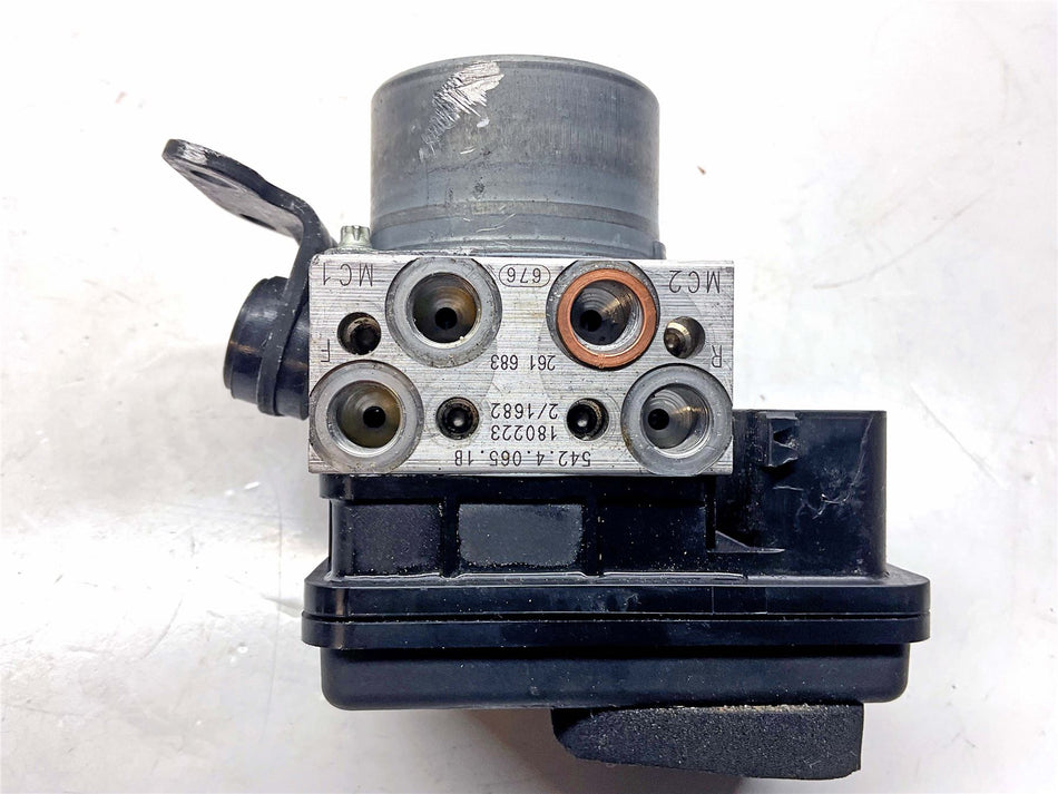 2018 Ducati SuperSport 939 S ABS Modulator Pump - 54240661B