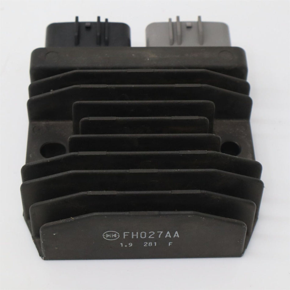 2021-2023 TRIUMPH SPEED TRIPLE 1200 RR Regulator/Rectifier - T1300679
