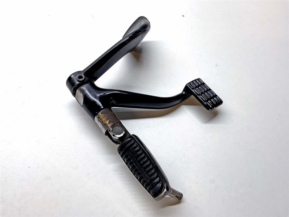 2014 Harley-Davidson Iron 883 Front Right Footrest & Hanger - 42971-04