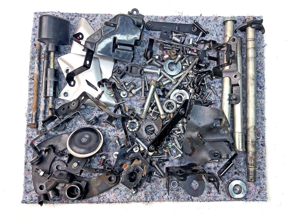 2017 Kawasaki Ninja 650 Assored Fixings & Bolts