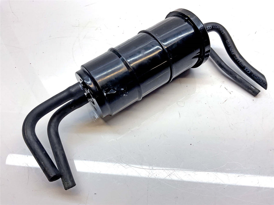 2023 Triumph Street Triple 765 R Carbon Canister - T2409017