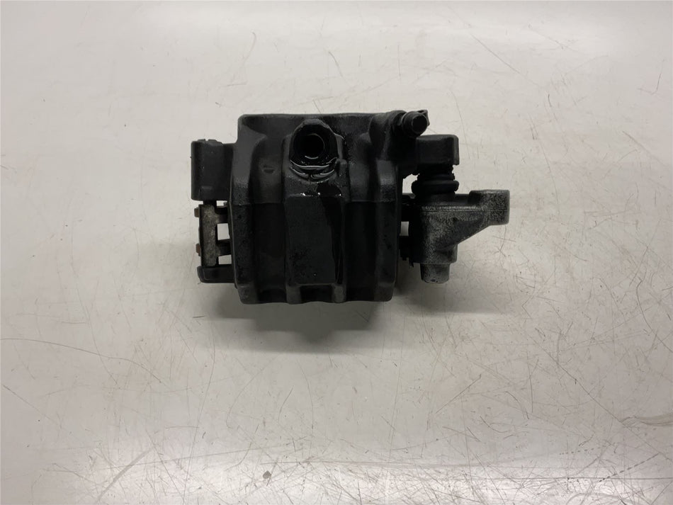 2017 TRIUMPH BONNEVILLE Front Left Brake Caliper (good pads ) - T2027533
