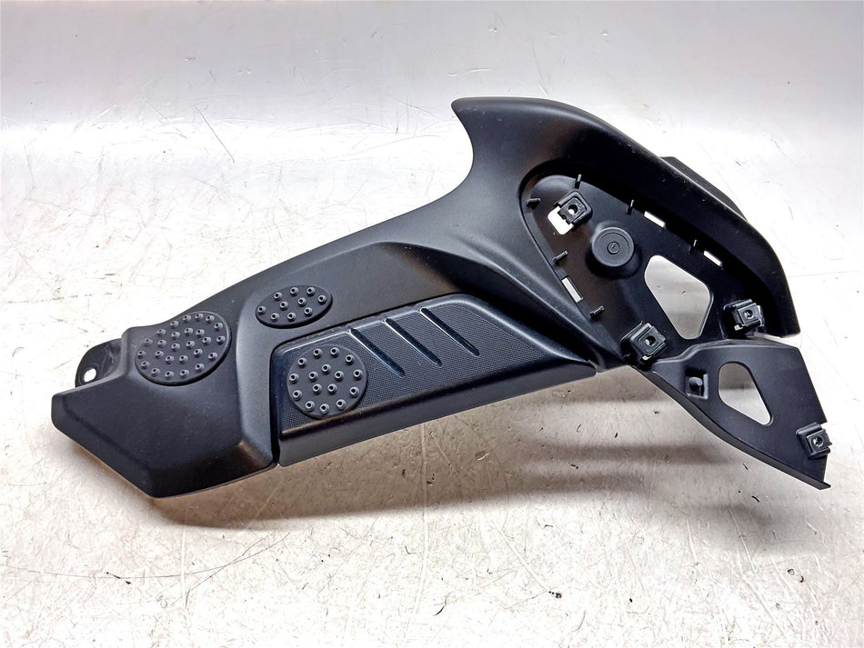 2020 Yamaha MT-10 Right Fuel Tank Cover - B672413900P0