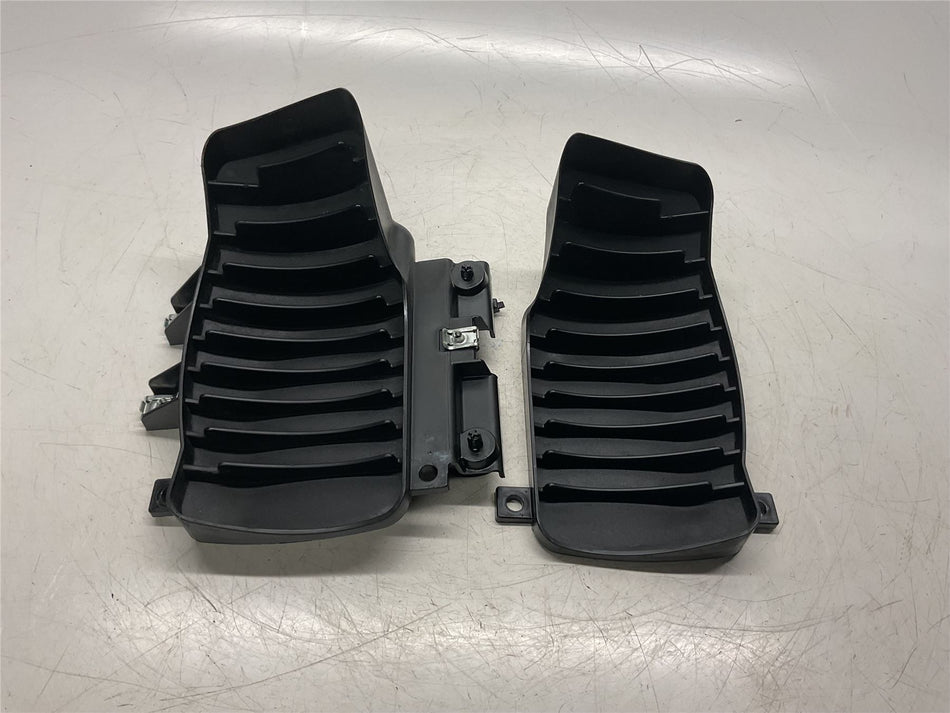 2022 Vespa GTS125 SUPERTECH Left & Right Air vent - 1B0034460000C