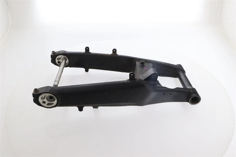 2017-2019 KAWASAKI Z1000 SX Swingarm - 33001-0755-18R