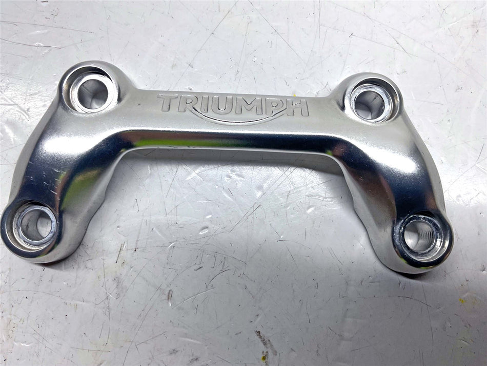 2024 Triumph Speed Twin 900 Handlebar Clamp - T2042447