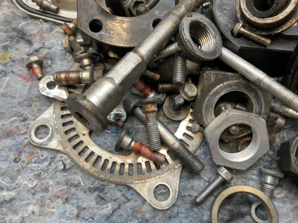 2008 Kawasaki ZZR 1400 Assorted Nuts Bolts & Fixings 110650222