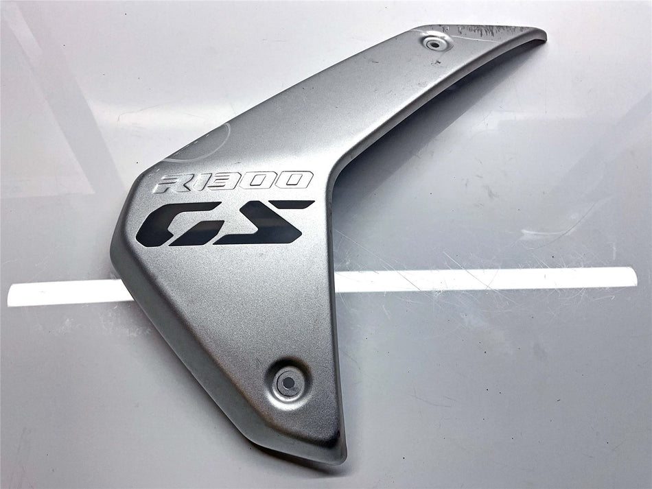 2024 BMW R1300GS Right Radiator Cowl - 46631683104