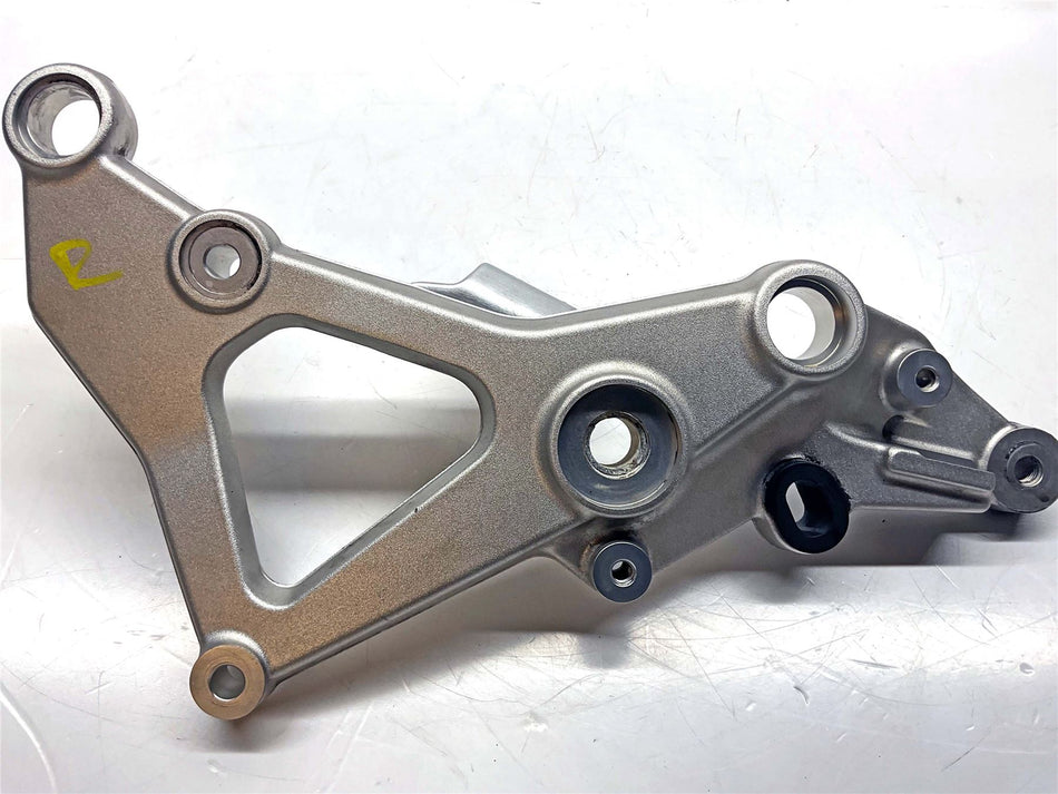 2022 Triumph Tiger 1200 GT Pro Right Outrigger Frame - T2077873