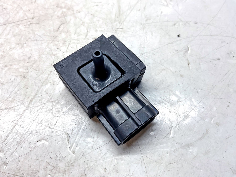 2012 Suzuki GSX-R1000 L2 Air Pressure Sensor - 1563029G30000