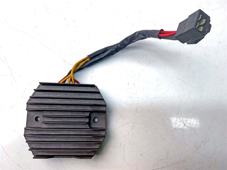 2009 Triumph Tiger 1050 Regulator Rectifier - T1308300