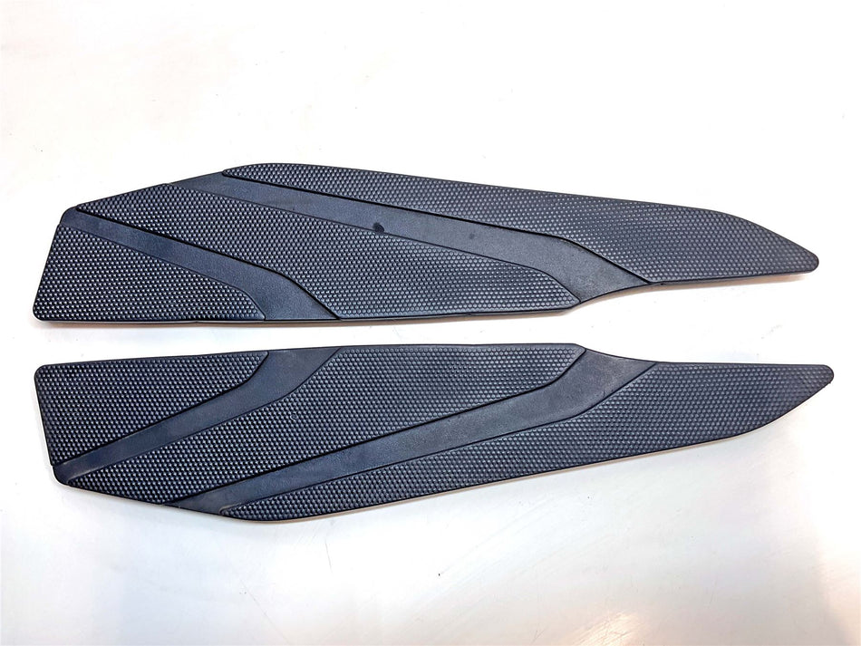2015 Yamaha XMAX 250 Right & Left Footrest Covers  - 1SDF74130000